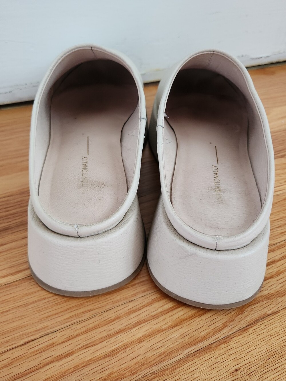 Intentionally Blank Risen Slip On Size 9 - Picture 4 of 11